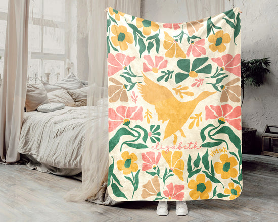 Personalized Birdwatcher Blanket with Custom Name, Wildflower Nature Throw, Cozy Bird Lover Gift for Kids Teens Adults Home Decor