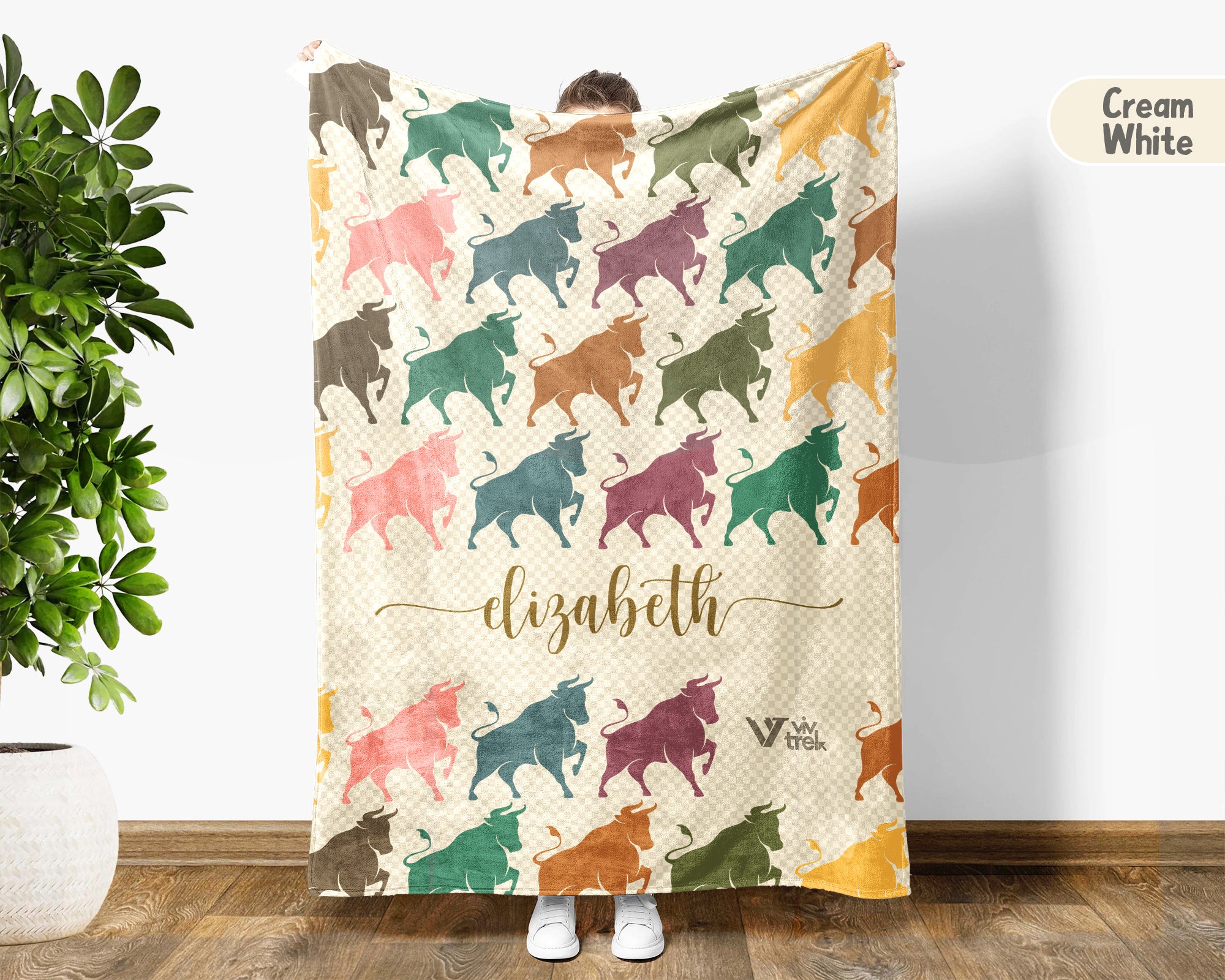 Custom Name Retro Bull Blanket, Personalized Rustic Ranch Throw for Cow Farm Wildlife Lover Home Decor and Gifts