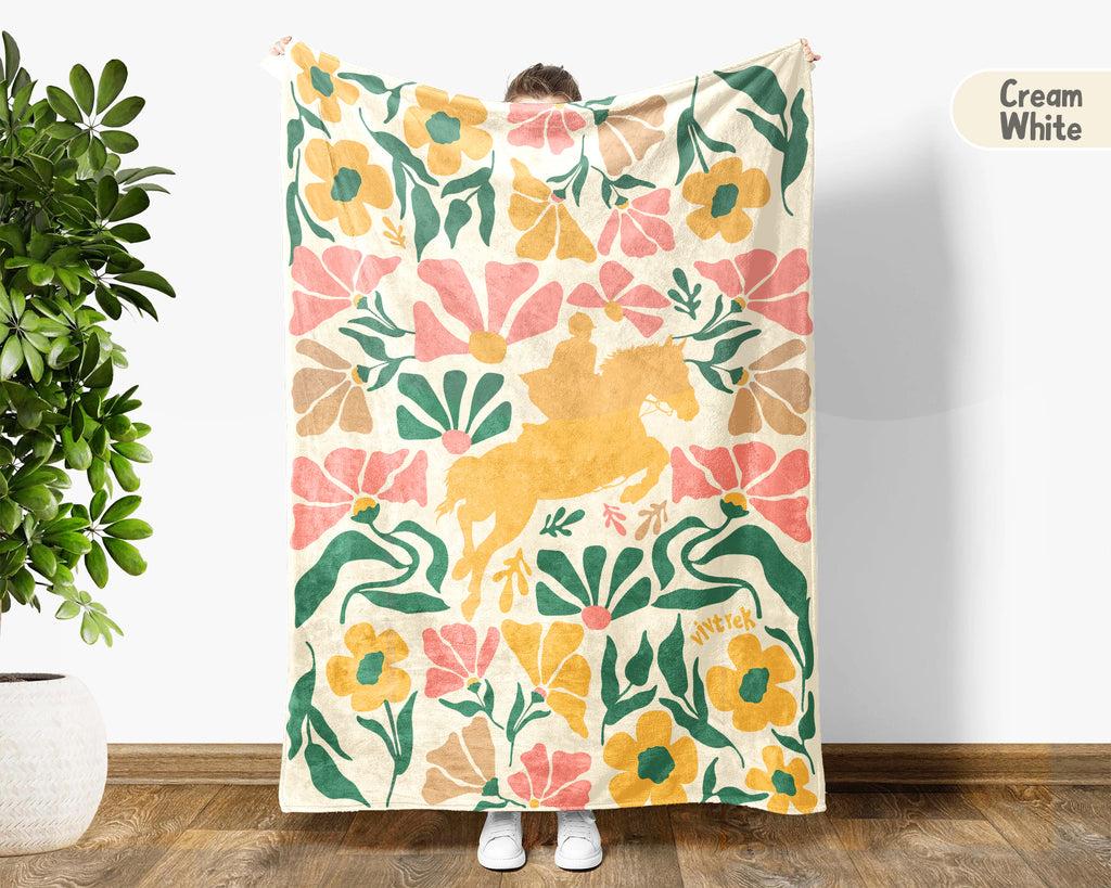 Floral Horse Racing Blanket – Cozy Equestrian Fan Throw