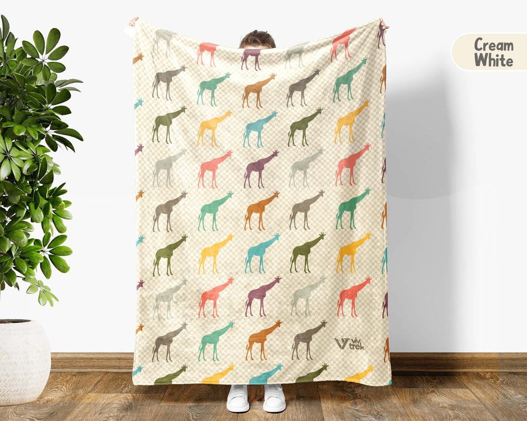 Retro Giraffe Blanket – Cozy Fleece Throw for Animal Lovers