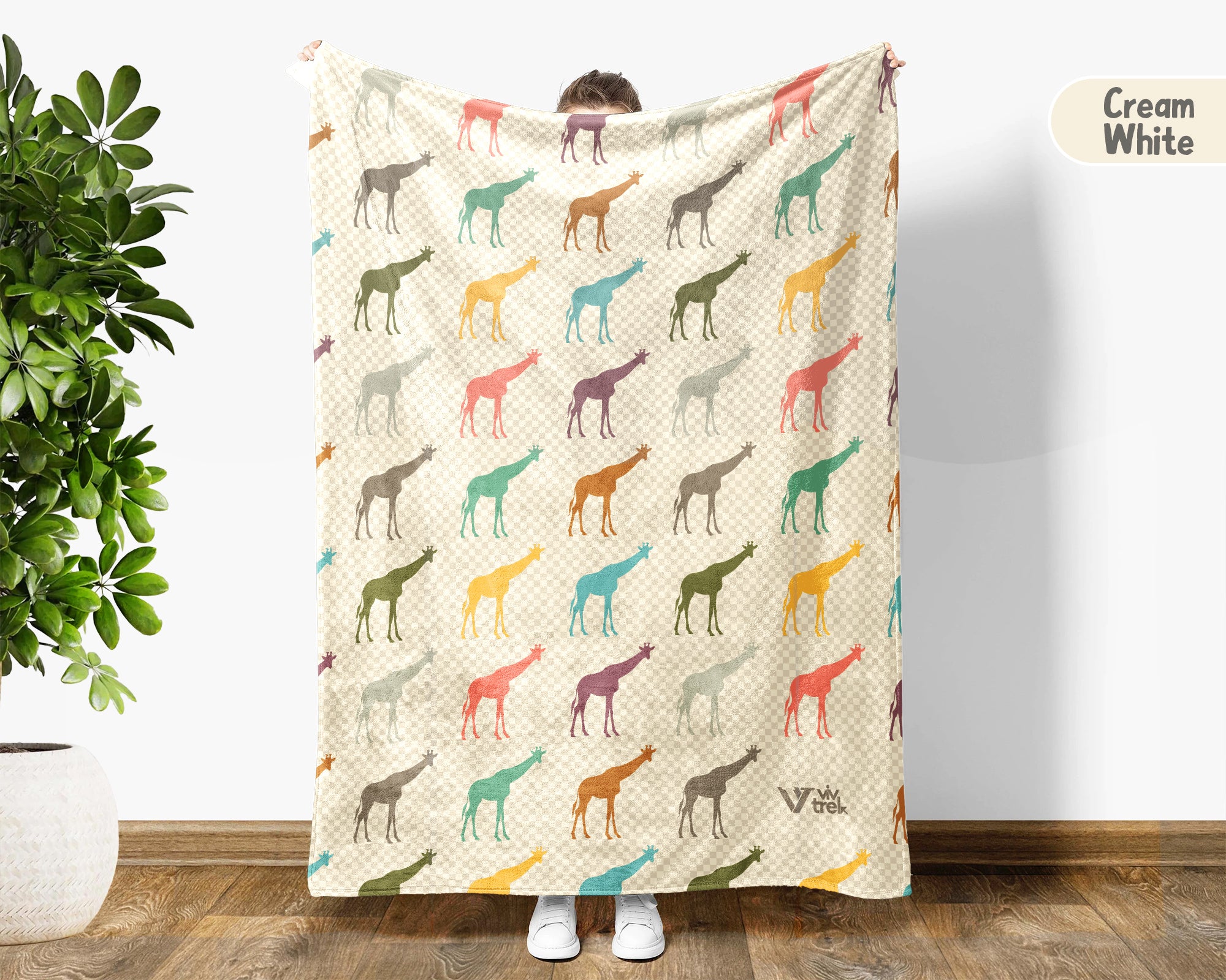 Retro Giraffe Blanket – Cozy Fleece Throw for Animal Lovers