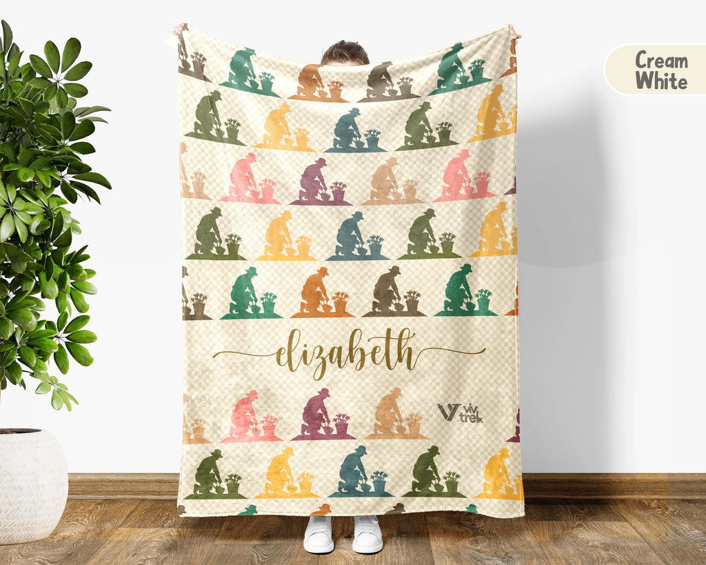 Custom Name Gardening Blanket, Personalized Floral Throw, Cozy Botanical Gift for Gardeners and Plant Enthusiasts