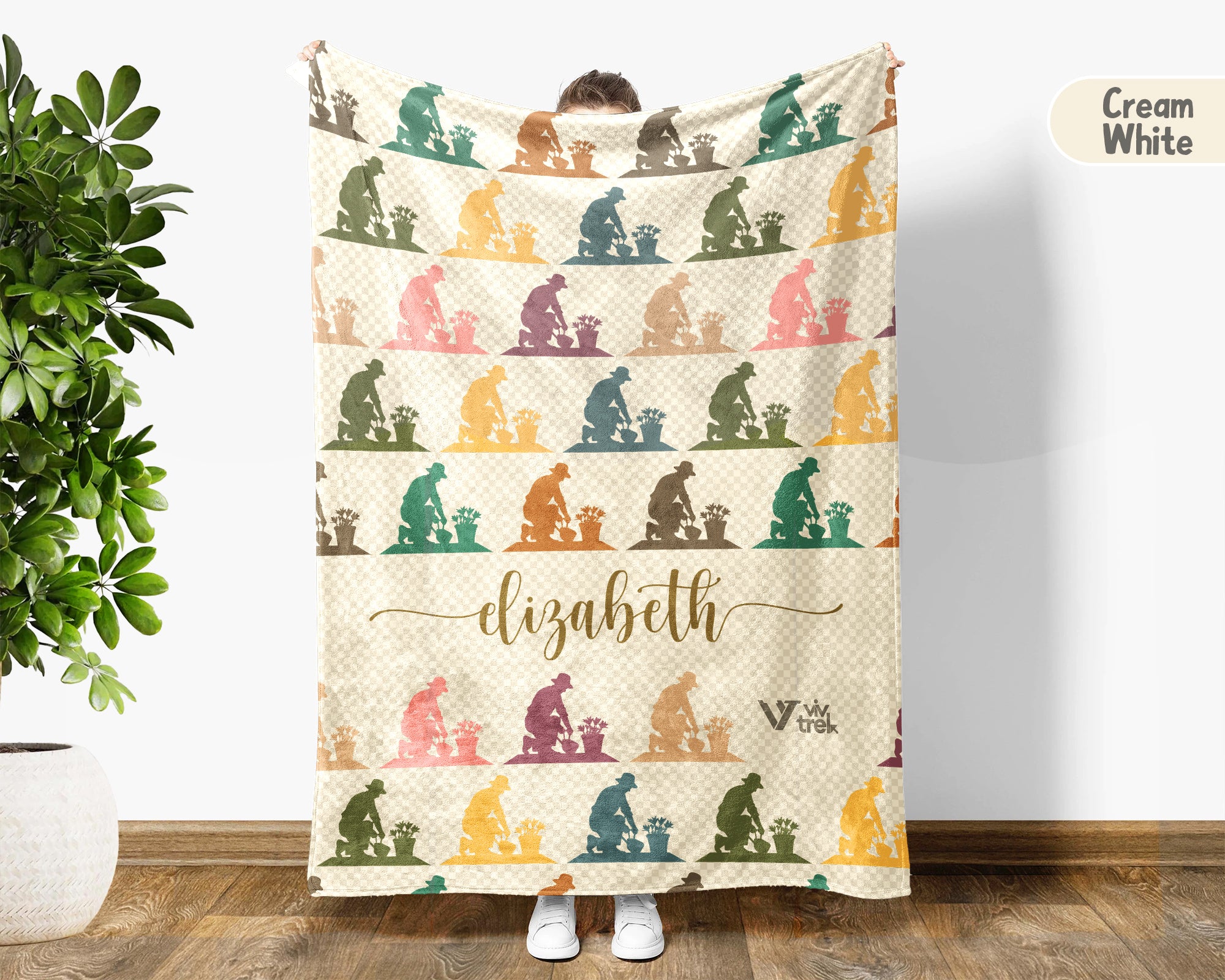 Custom Name Gardening Blanket, Personalized Floral Throw, Cozy Botanical Gift for Gardeners and Plant Enthusiasts