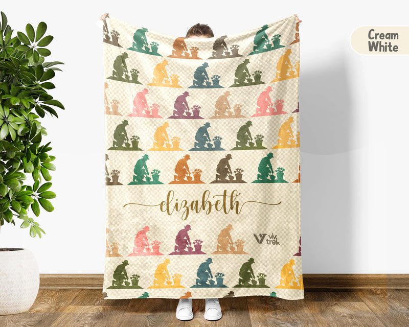 Custom Name Gardening Blanket, Personalized Floral Throw, Cozy Botanical Gift for Gardeners and Plant Enthusiasts