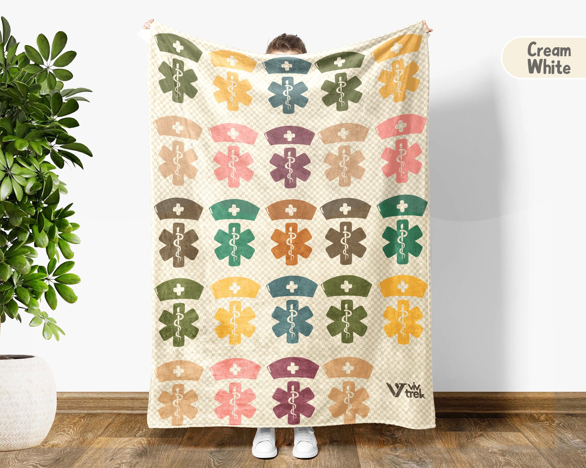 Retro Nurse Gift Blanket, Cozy RN Appreciation Throw, Cute Nurse Graphic Blanket, Soft Fleece Medical Worker Gift for Her