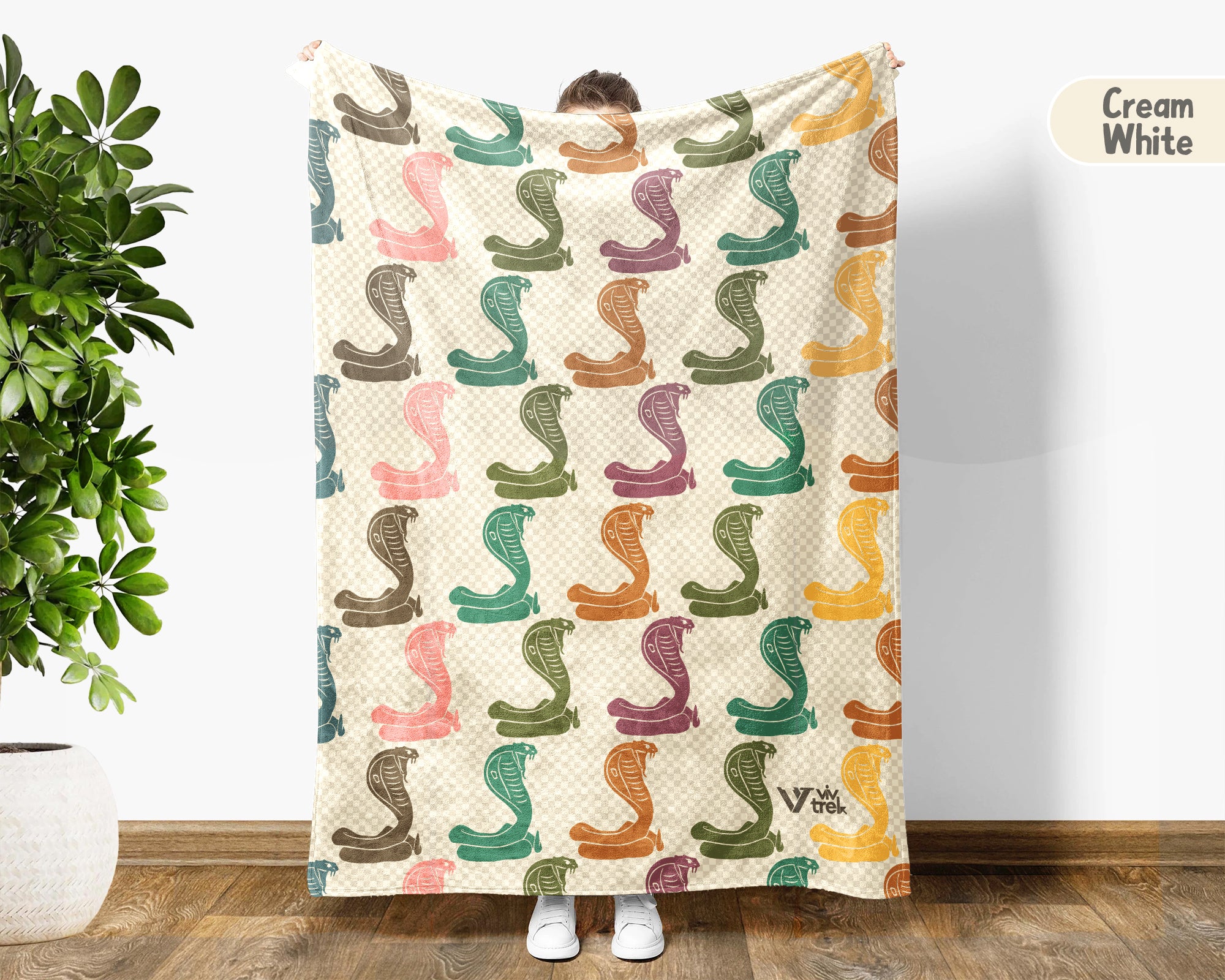 Retro Cobra Snake Blanket Cozy Wildlife Throw Vintage Style Snake Lover Blanket Exotic Animal Gift Home Decor Idea for Couch Bedroom