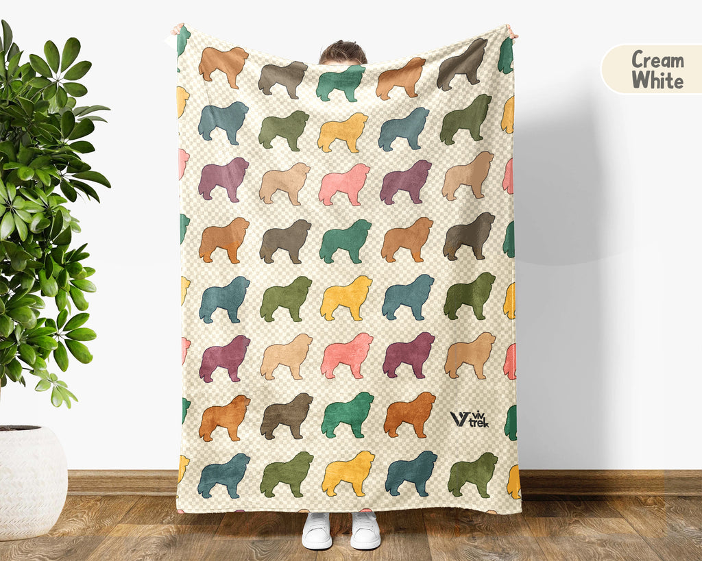 Retro Great Pyrenees Dog Throw Blanket, Fluffy White Mountain Breed Gift, Cozy Gentle Giant Home Decor Accent