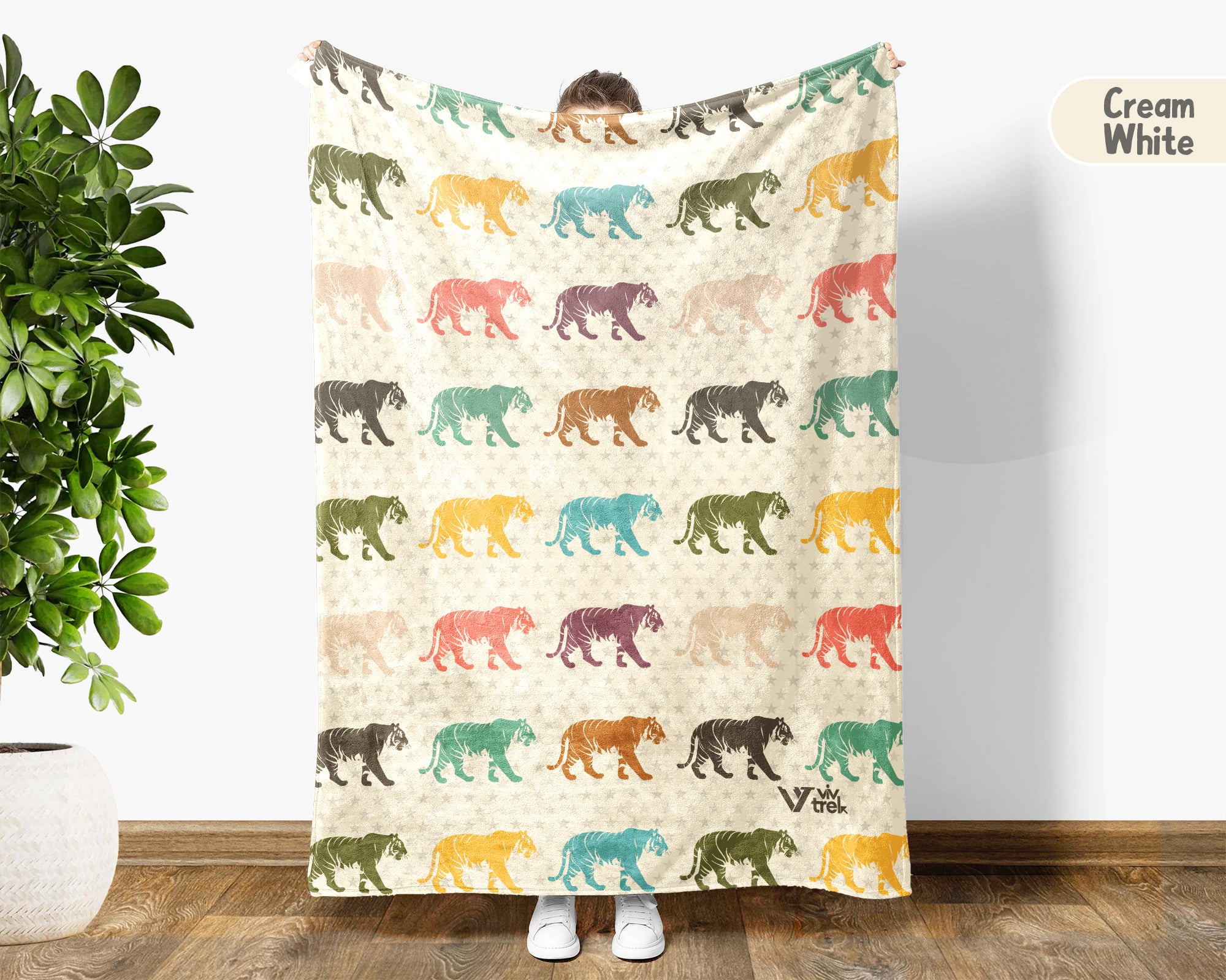 Retro Tiger Blanket Gift for Animal Lovers, Cozy Wildlife Throw, Jungle Inspired Decor Accent for Bedroom and Living Spaces