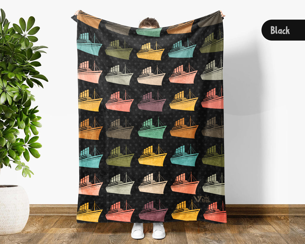 Retro Titanic Blanket Gift for Ship Lovers, Cozy Nautical Throw, Ocean Inspired Decor Accent for Bedroom and Living Spaces