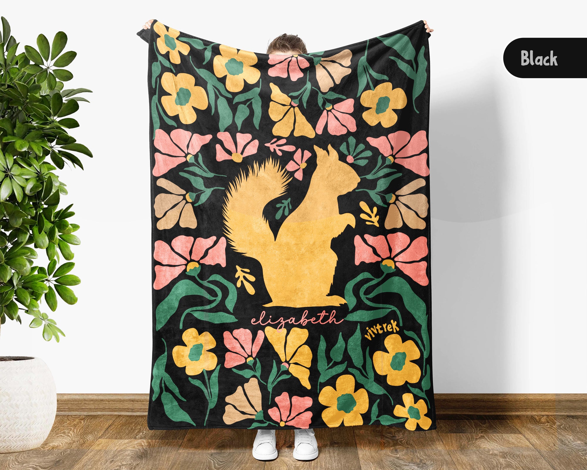Personalized Name Floral Squirrel Blanket, Custom Name Wildlife Throw, Cozy Vintage Animal Gift for Nature Lovers and Woodland Home Decor