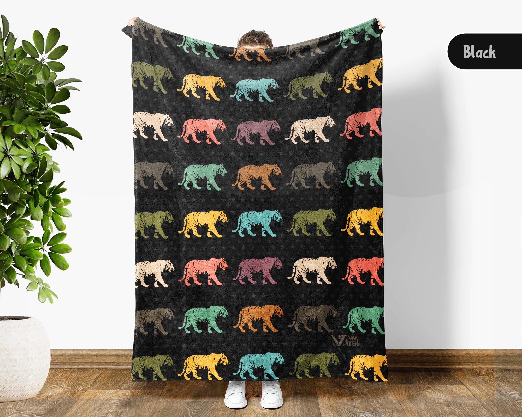 Retro Tiger Blanket Gift for Animal Lovers, Cozy Wildlife Throw, Jungle Inspired Decor Accent for Bedroom and Living Spaces
