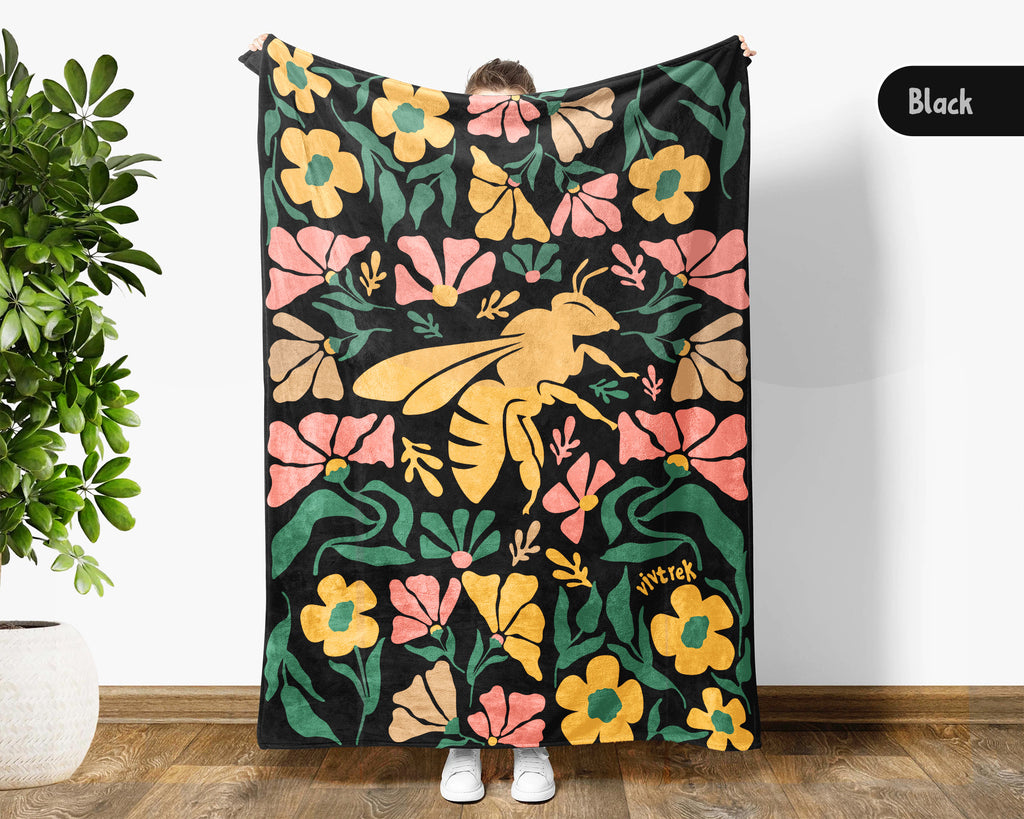 Floral Bee Blanket – Cozy Honey Bee Lover Throw Gift