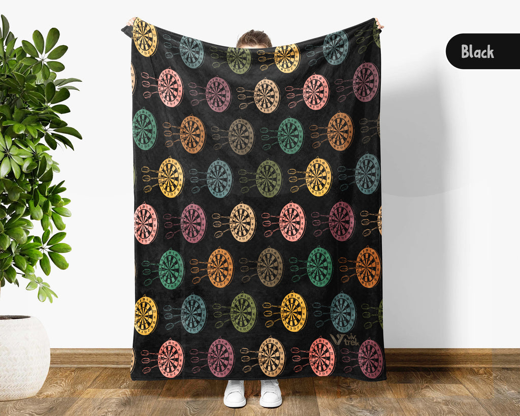Retro Dartboard Blanket Gift for Dart Lovers, Cozy Game Room Throw, Stylish Dart Fan Home Decor Accent Blanket