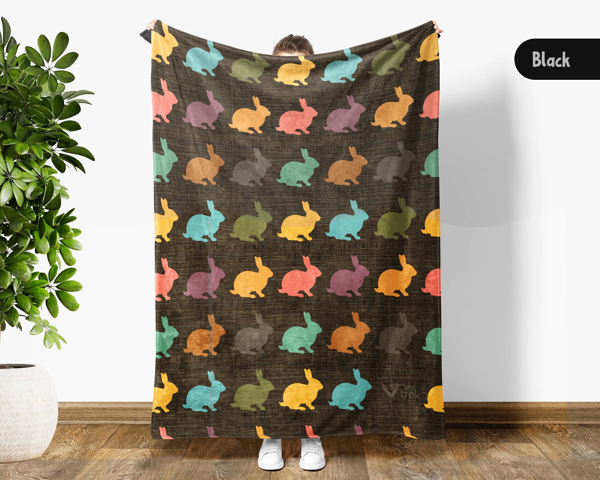 Retro Rabbit Bunny Blanket Cozy Bunny Graphic Throw Fleece Blanket Cute Animal Lover Gift Unique Home Decor Idea for Bedroom Couch