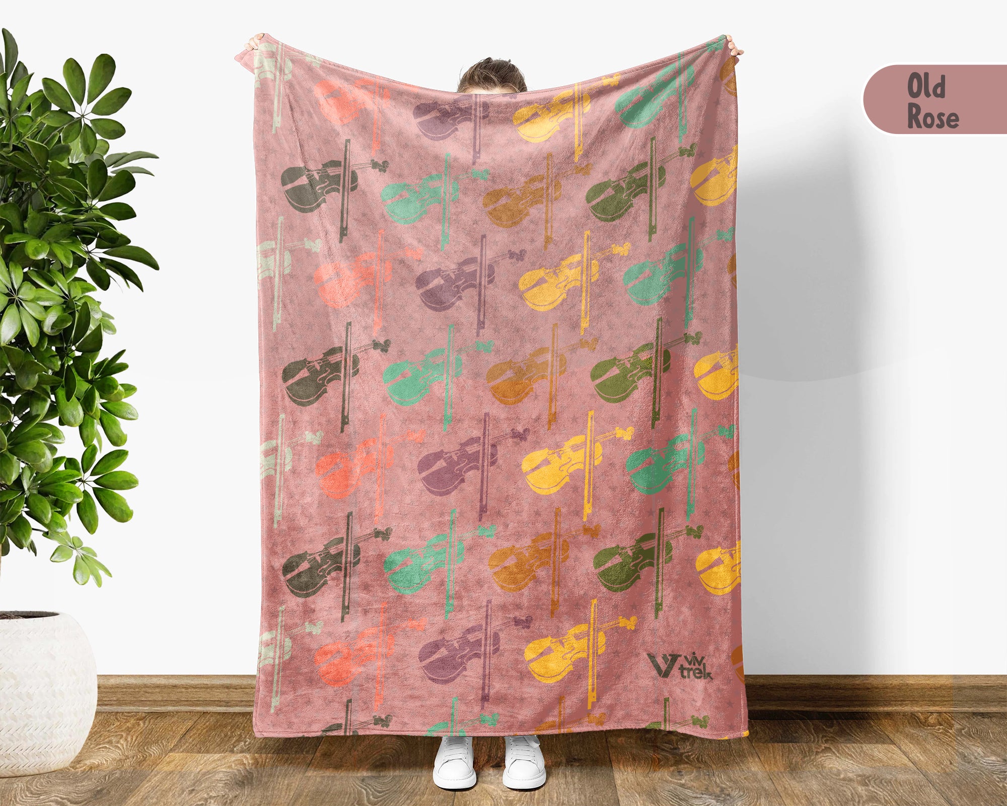 Retro Violin Lover Blanket Cozy Musician Throw Vintage Style Violin Fleece Blanket Perfect Gift for Violin Players Music Enthusiasts