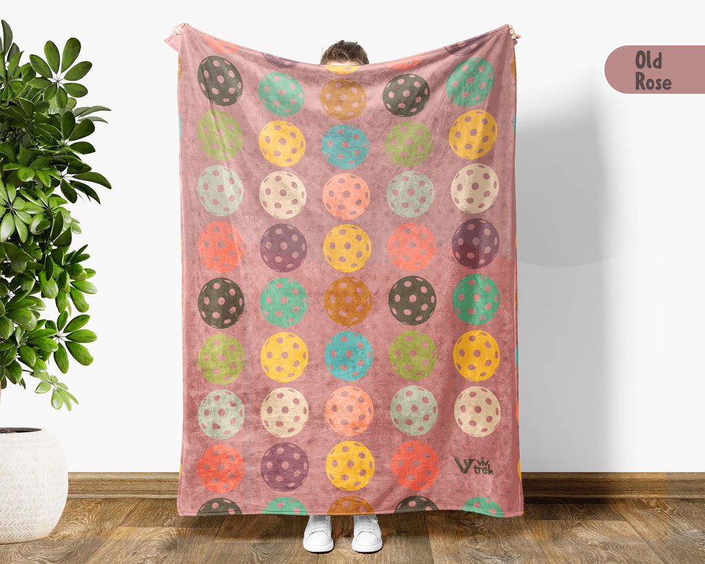 Retro Pickleball Lover Blanket for Sports Fans, Cozy Athletic Throw Gift with Distressed Court Game Style
