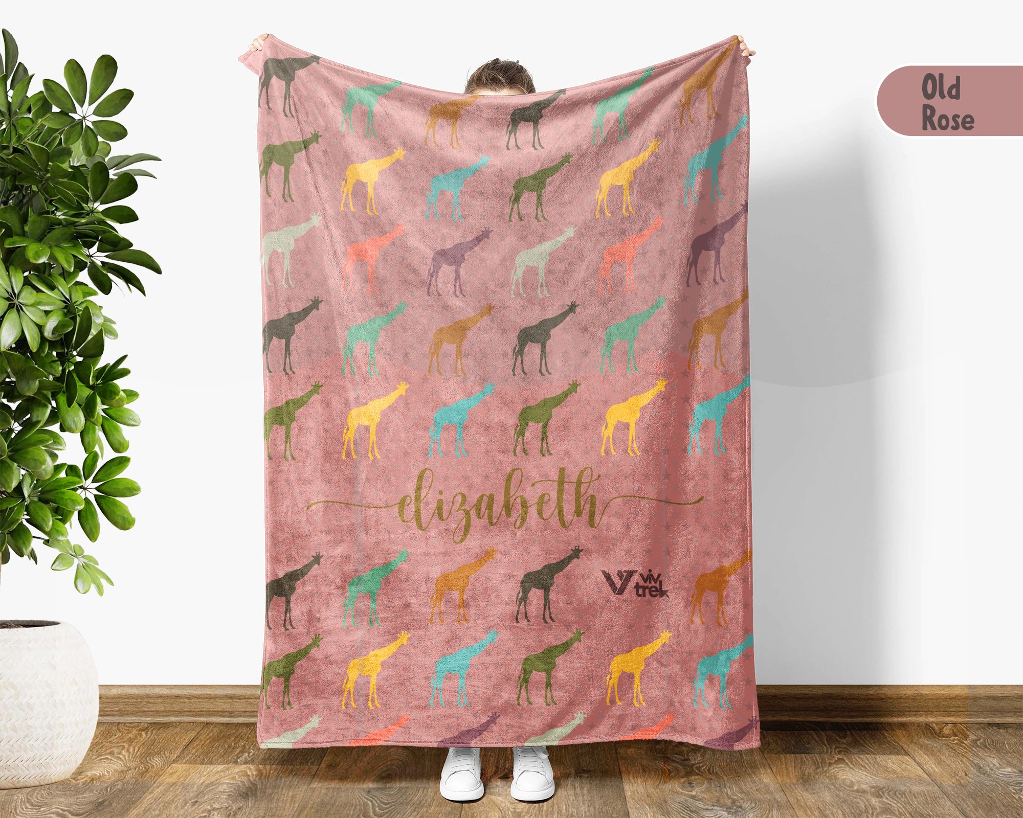 Custom Name Giraffe Throw Blanket – Personalized Wildlife Lover Gift