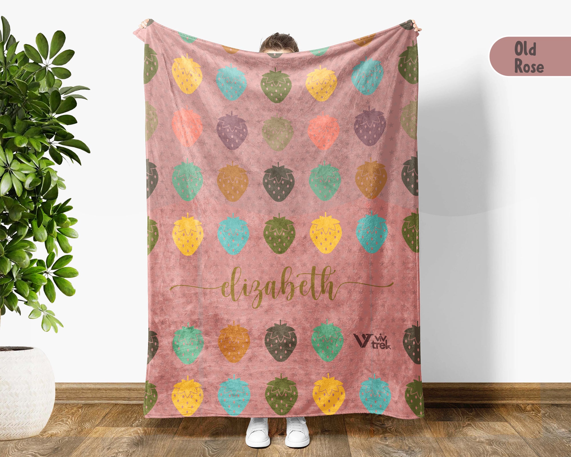 Custom Name Strawberry Blanket, Cozy Retro Fruit Throw for Kids and Adults
