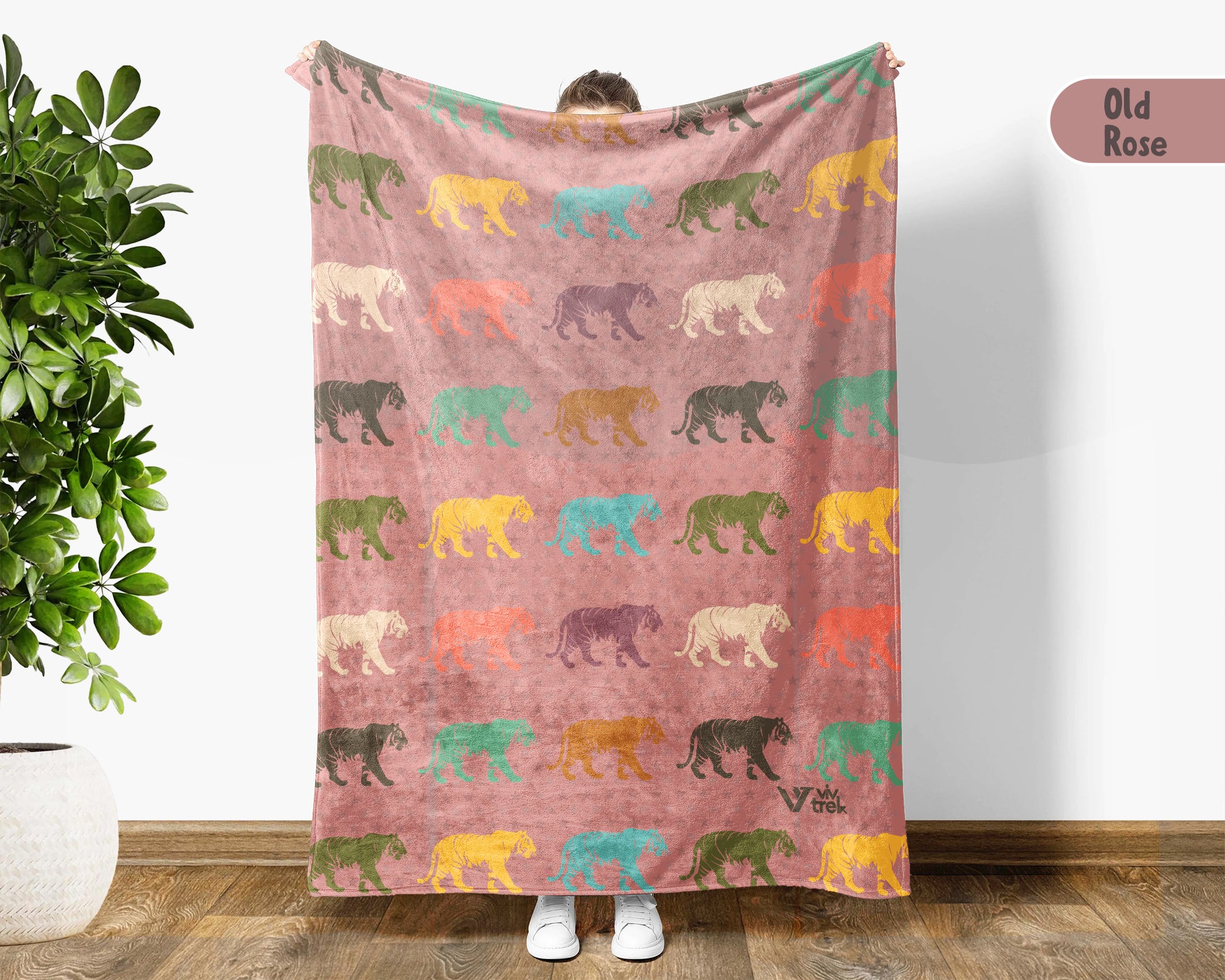 Retro Tiger Blanket Gift for Animal Lovers, Cozy Wildlife Throw, Jungle Inspired Decor Accent for Bedroom and Living Spaces