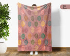 Retro Dartboard Blanket Gift for Dart Lovers, Cozy Game Room Throw, Stylish Dart Fan Home Decor Accent Blanket