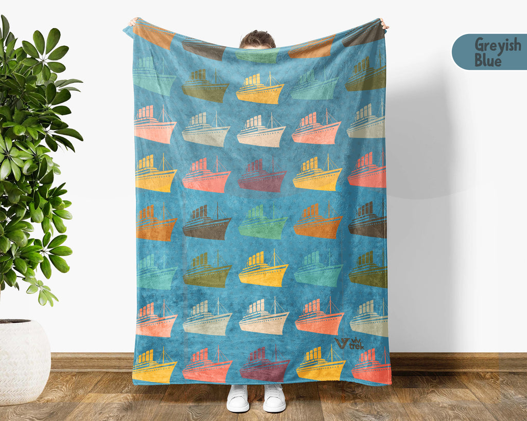 Retro Titanic Blanket Gift for Ship Lovers, Cozy Nautical Throw, Ocean Inspired Decor Accent for Bedroom and Living Spaces