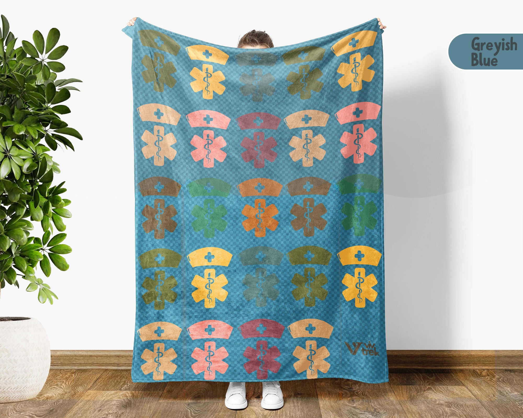 Retro Nurse Gift Blanket, Cozy RN Appreciation Throw, Cute Nurse Graphic Blanket, Soft Fleece Medical Worker Gift for Her