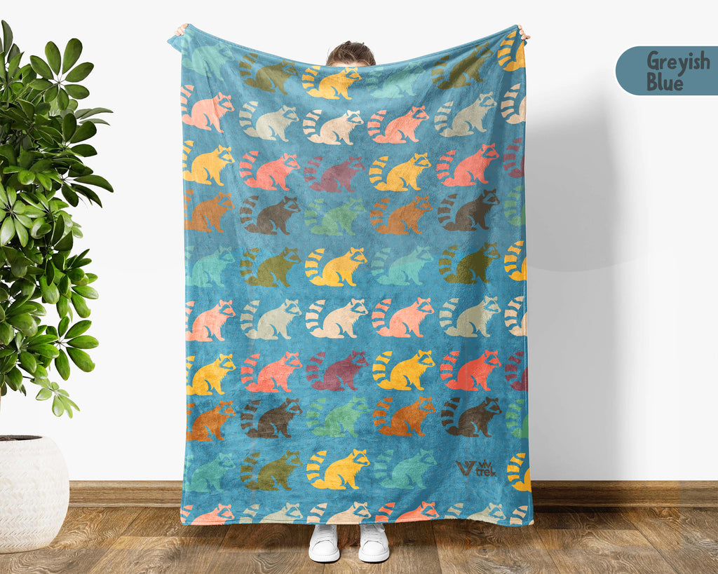 Retro Raccoon Gift Blanket Cozy Animal Lover Throw Funny Wildlife Decor Soft Graphic Blanket Unique Humor Gift for Home