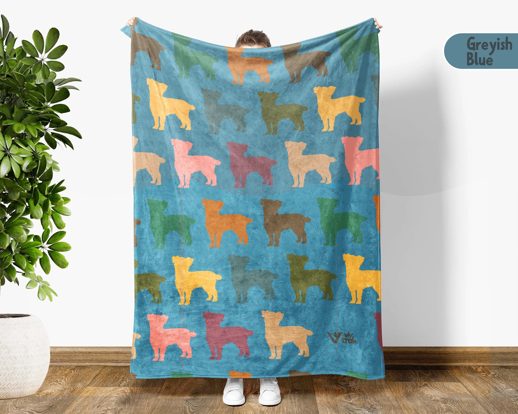 Retro Maltese Dog Blanket for Puppy Fans, Cozy Pet Throw Gift with Cute Canine Inspired Home Decor Style