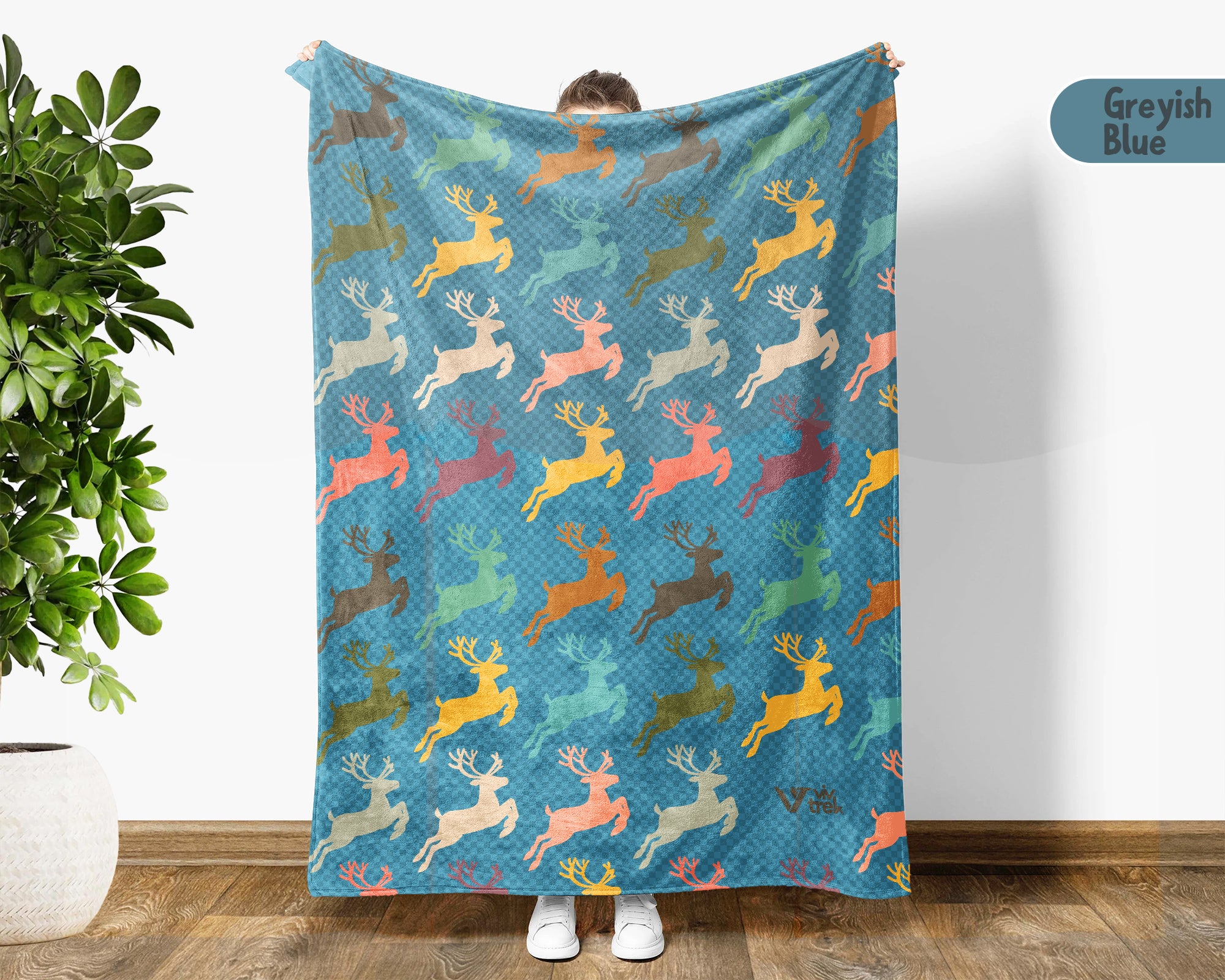 Retro Reindeer Blanket for Woodland Decor, Cozy Rustic Wildlife Throw Gift for Forest and Cabin Style Homes