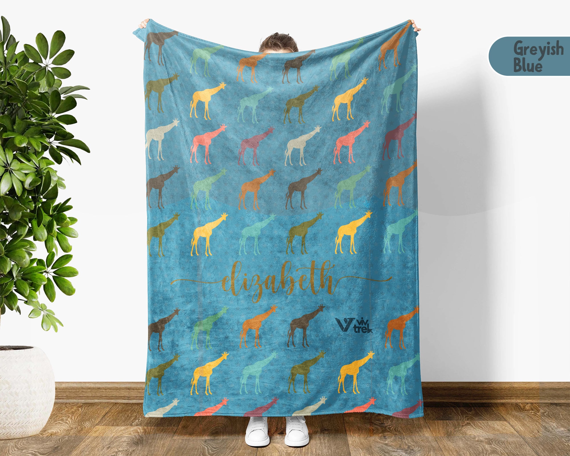 Custom Name Giraffe Throw Blanket – Personalized Wildlife Lover Gift