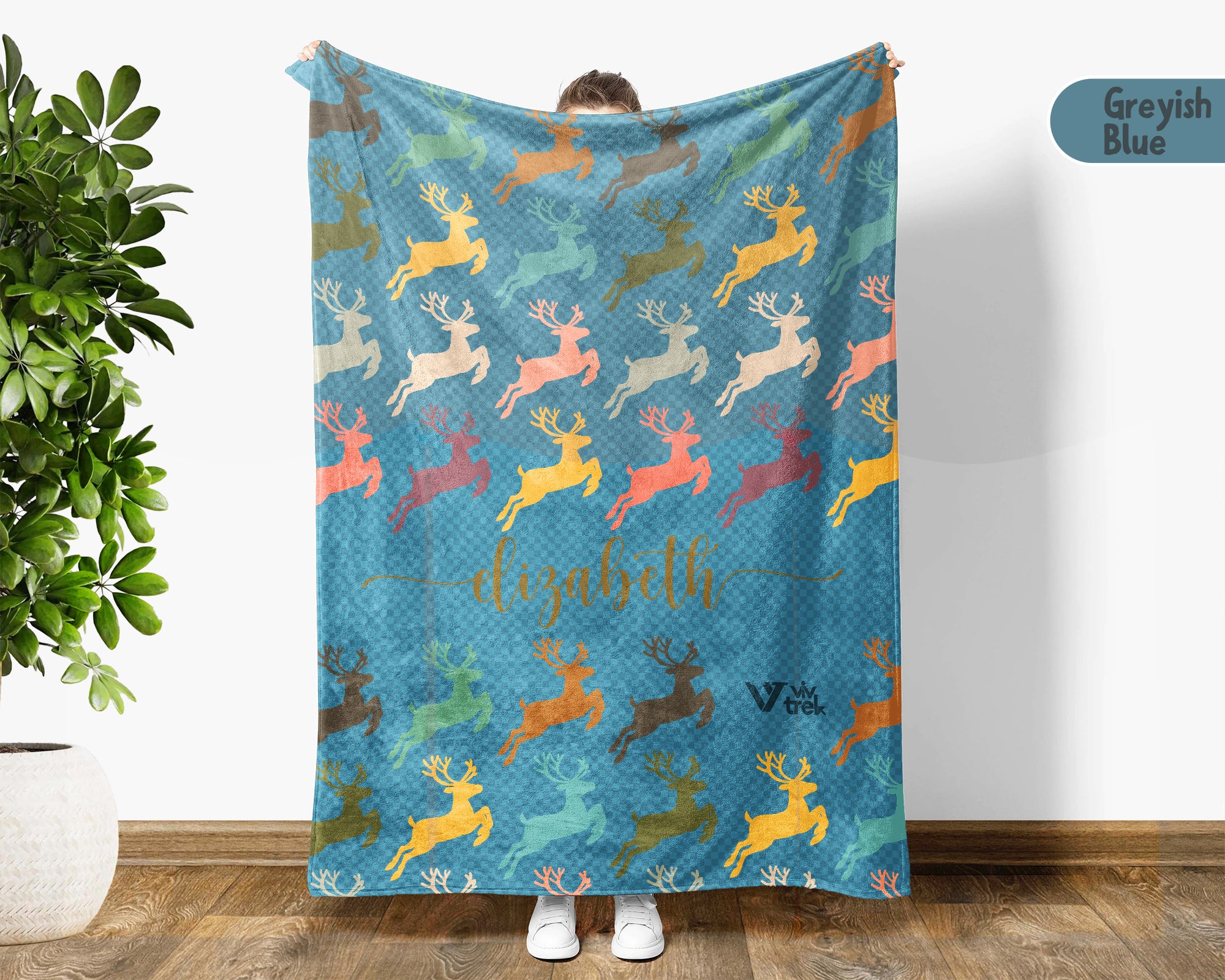 Custom Name Retro Reindeer Blanket, Personalized Woodland Animal Throw for Cabin Lodge Decor and Cozy Nature Gifts