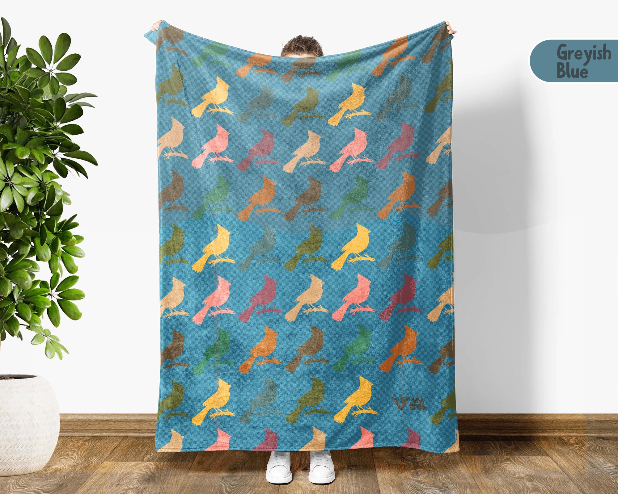 Retro Cardinal Bird Blanket Cozy Nature Throw for Bird Lovers Soft Wildlife Decor Unique Outdoor Inspired Home Gift