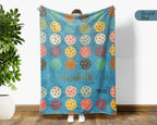 Custom Name Retro Pickleball Blanket, Personalized Sports Throw for Athlete Fans Game Room Decor and Cozy Gifts
