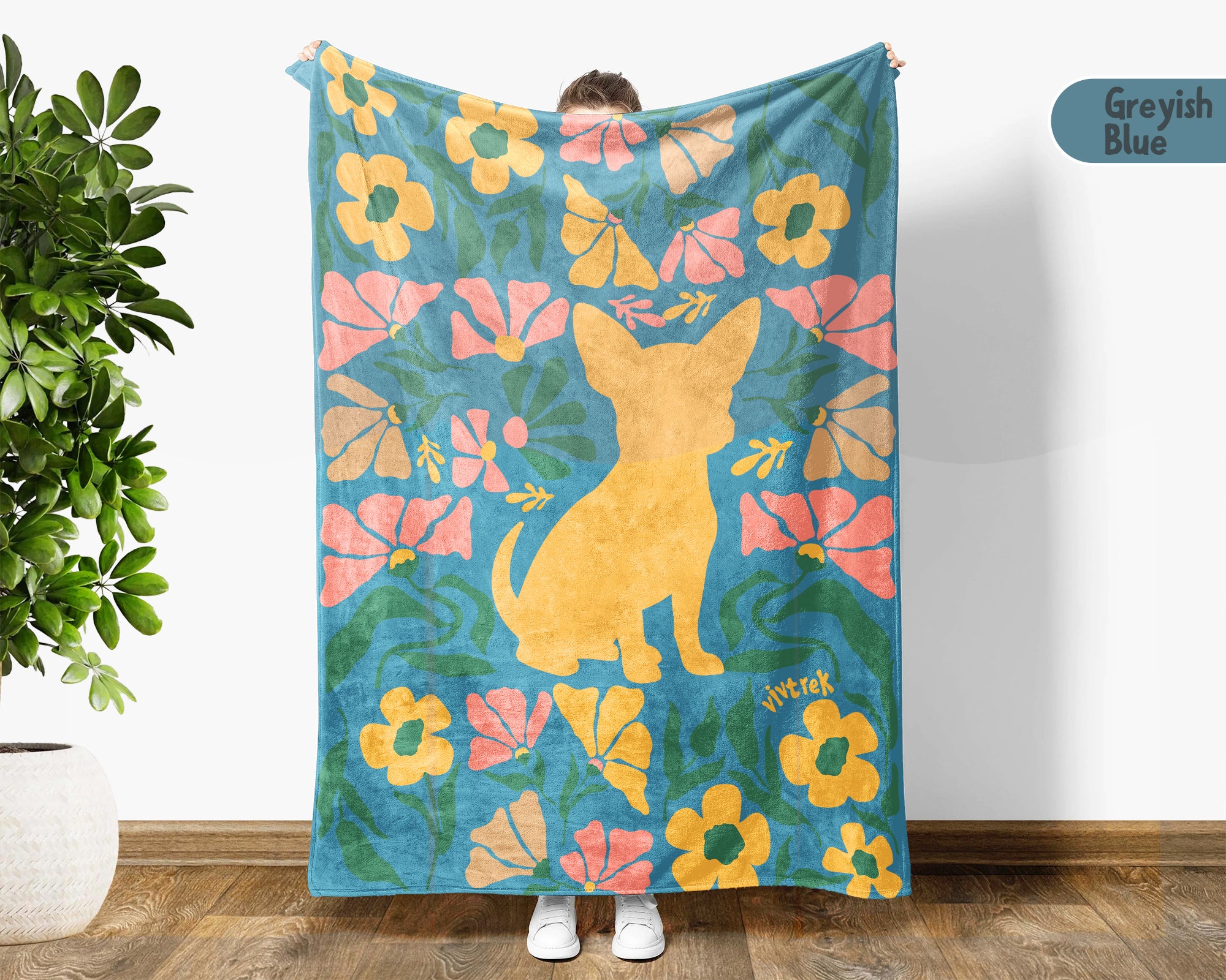 Floral Chihuahua Blanket – Cozy Vintage Dog Lover Throw