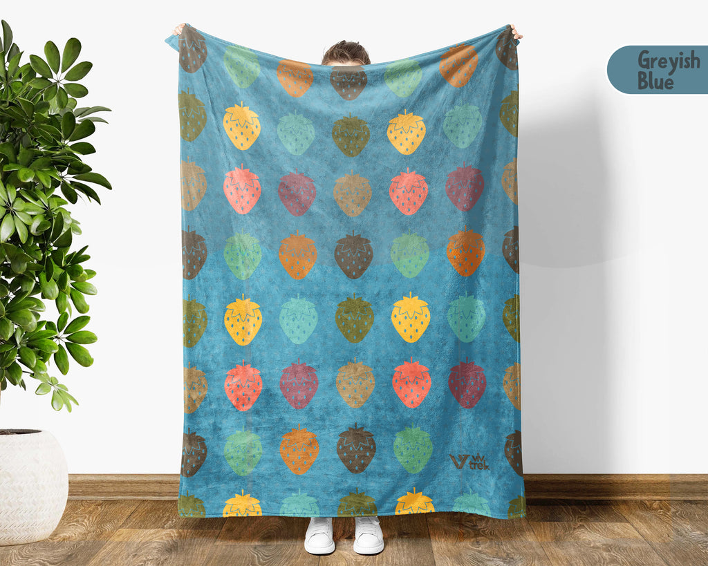 Cozy Strawberry Blanket – Retro Fruit Throw for Cute Home Decor
