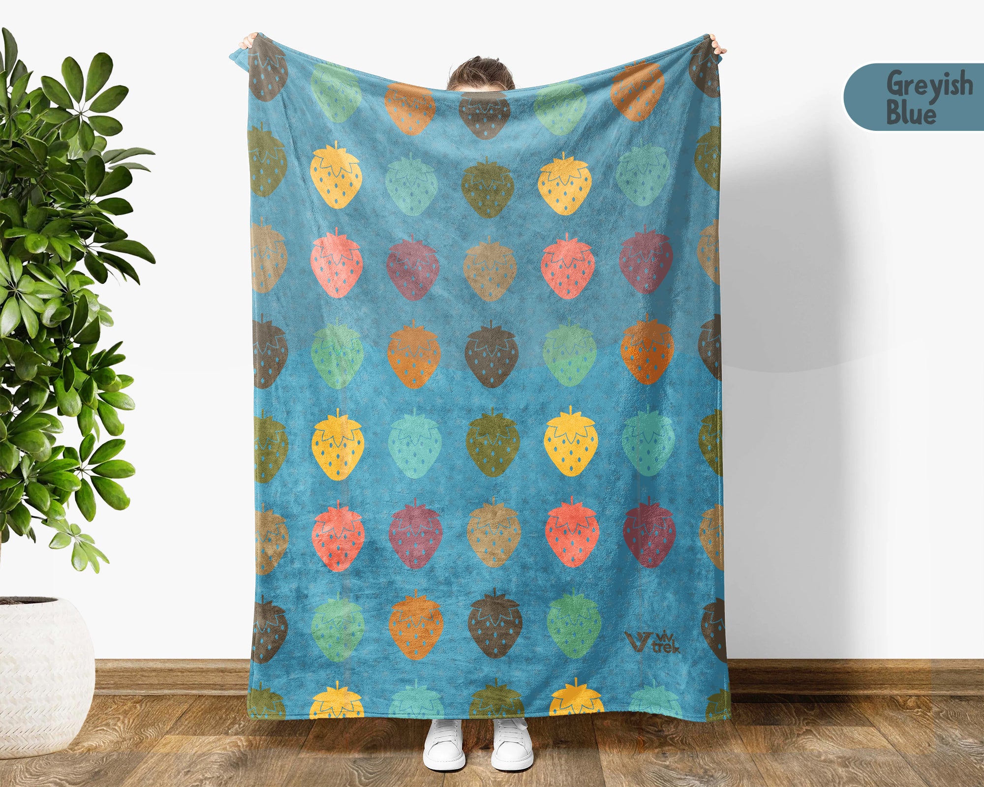 Cozy Strawberry Blanket – Retro Fruit Throw for Cute Home Decor