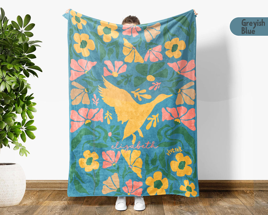 Personalized Birdwatcher Blanket with Custom Name, Wildflower Nature Throw, Cozy Bird Lover Gift for Kids Teens Adults Home Decor