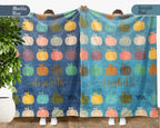 Custom Name Retro Pumpkin Blanket, Personalized Autumn Throw for Rustic Farmhouse Decor and Cozy Harvest Gifts
