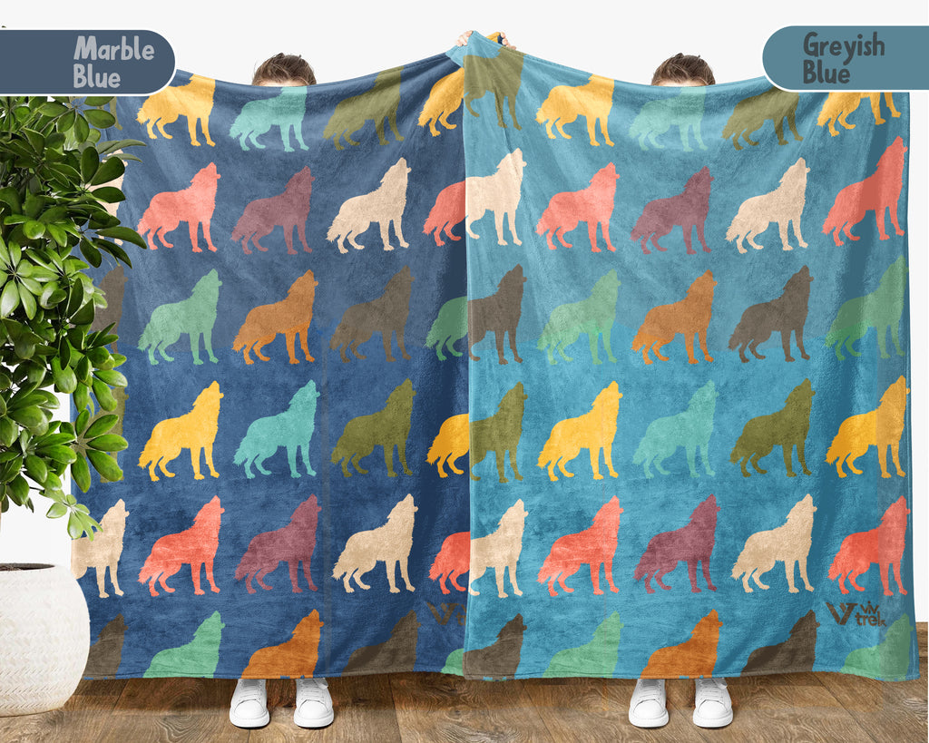 Retro Wolf Blanket Gift for Animal Lovers, Cozy Wildlife Throw, Forest Inspired Decor Accent for Bedroom and Living Spaces
