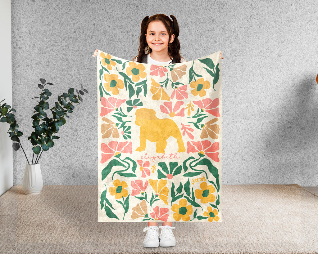 Personalized Floral English Bulldog Blanket, Custom Name Wildflower Dog Throw, Cozy Retro Bulldog Gift for Pet Lovers and Home Decor