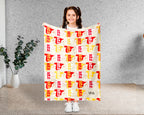Retro Spain Blanket Throw with España Flag Design, Cozy Barcelona Madrid Inspired Decor, Europe Travel Lover Gift Blanket