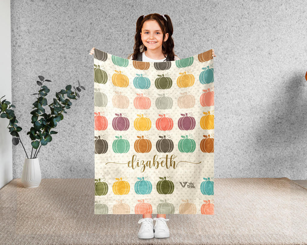 Custom Name Retro Pumpkin Blanket, Personalized Autumn Throw for Rustic Farmhouse Decor and Cozy Harvest Gifts