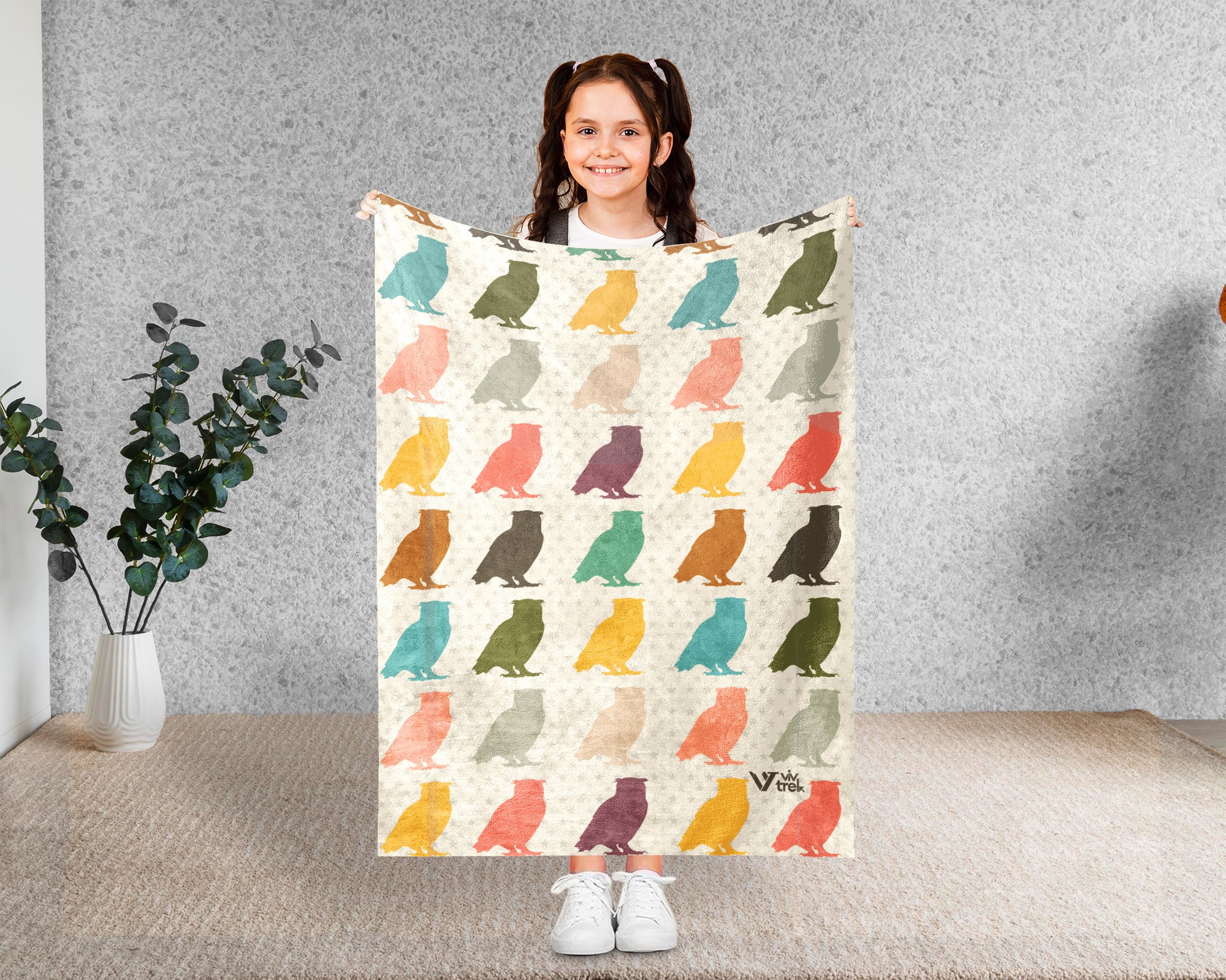 Retro Owl Blanket Gift for Bird Lovers, Cozy Nature Throw, Woodland Decor Accent for Bedroom and Living Spaces