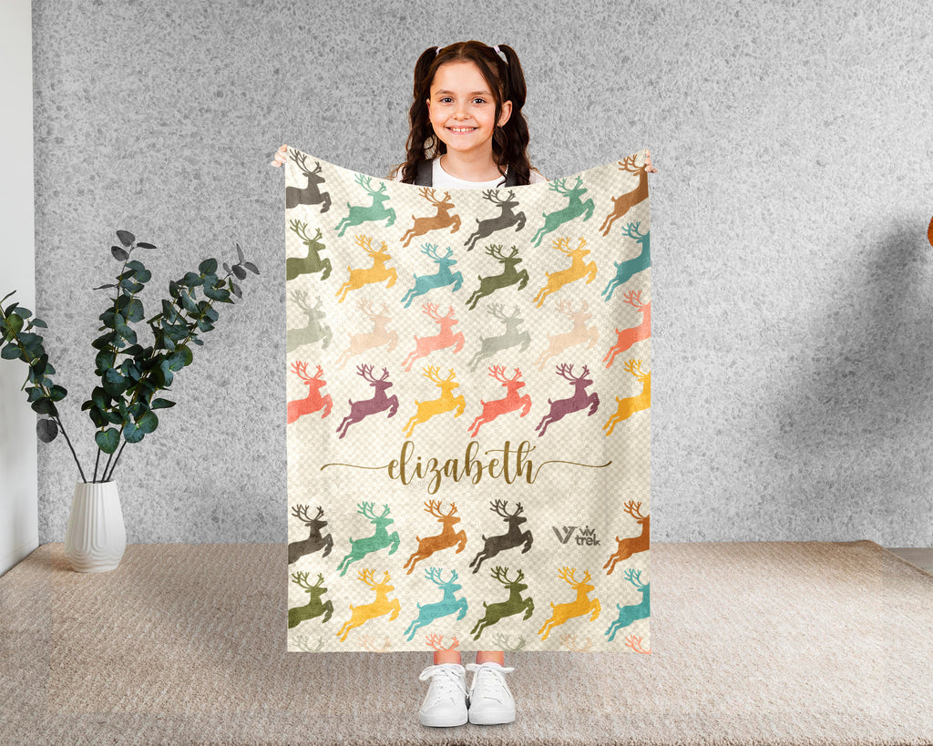 Custom Name Retro Reindeer Blanket, Personalized Woodland Animal Throw for Cabin Lodge Decor and Cozy Nature Gifts