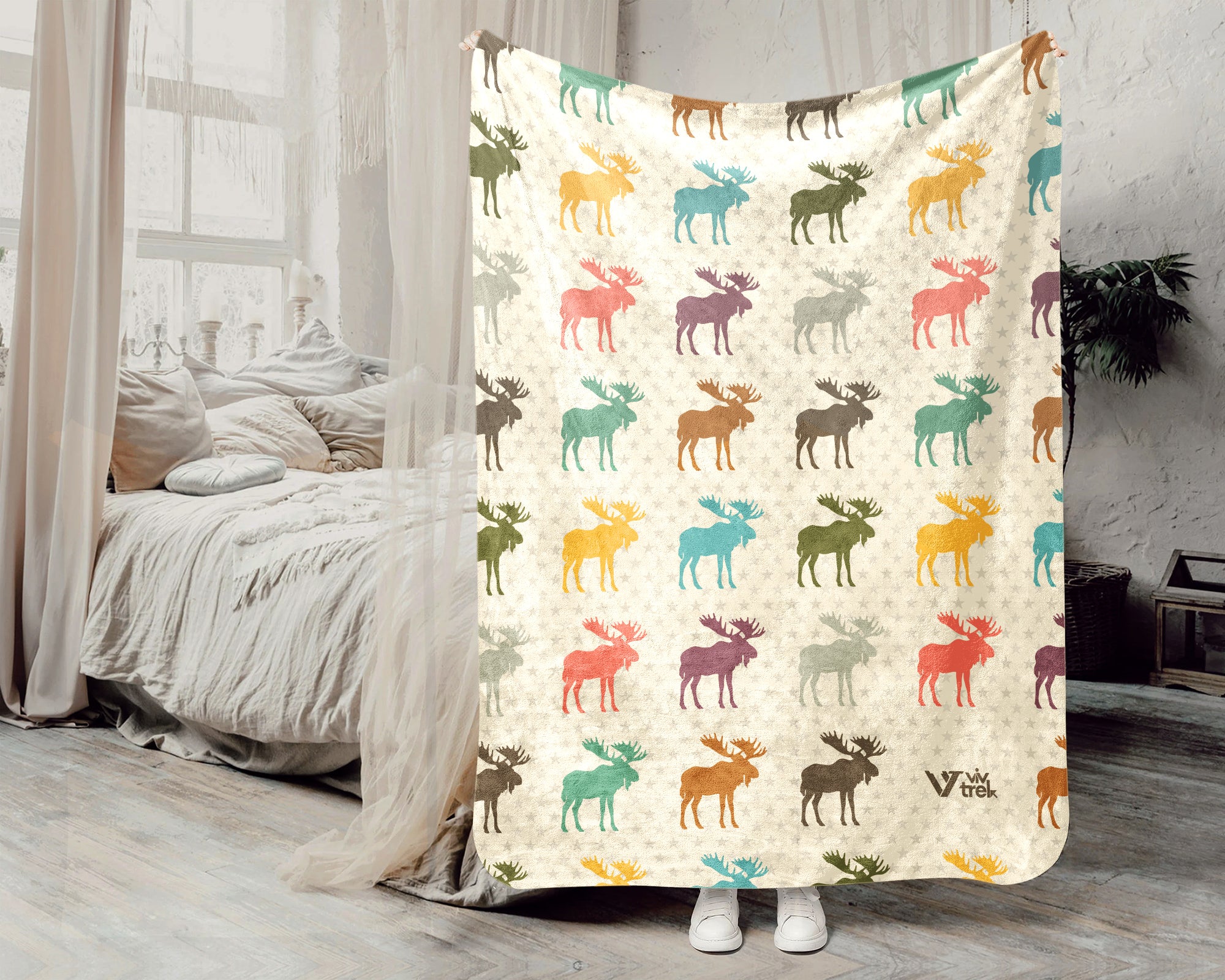 Cozy Moose Throw Blanket – Vintage Wildlife Blanket for Animal Lovers