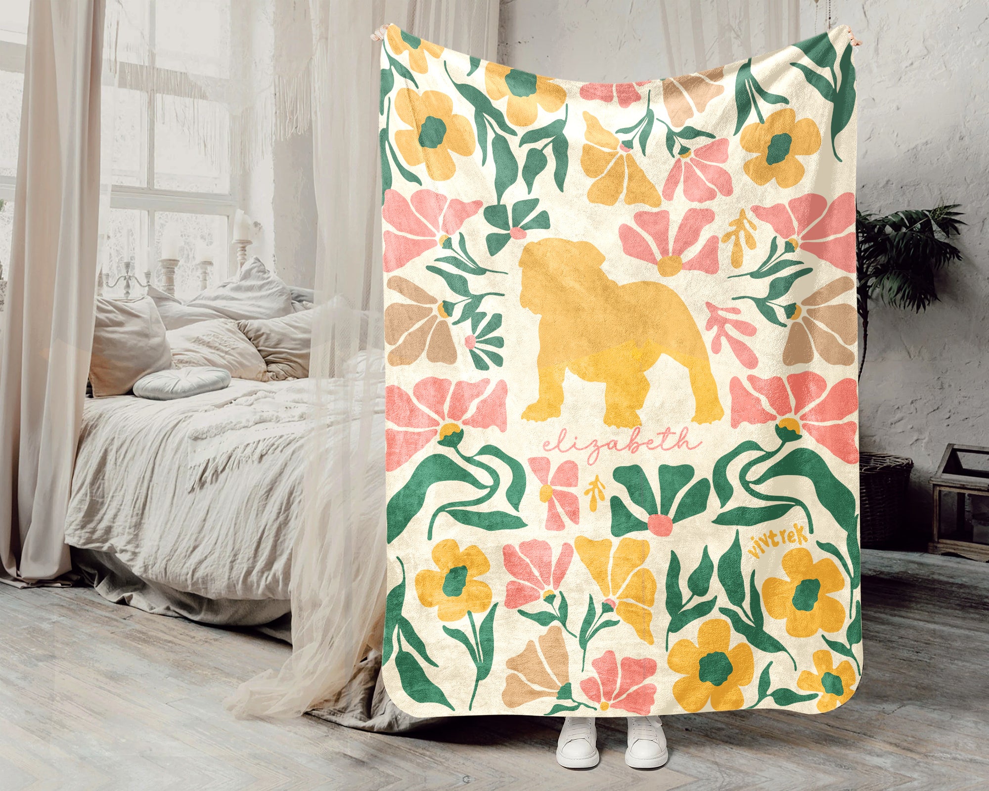 Personalized Floral English Bulldog Blanket, Custom Name Wildflower Dog Throw, Cozy Retro Bulldog Gift for Pet Lovers and Home Decor