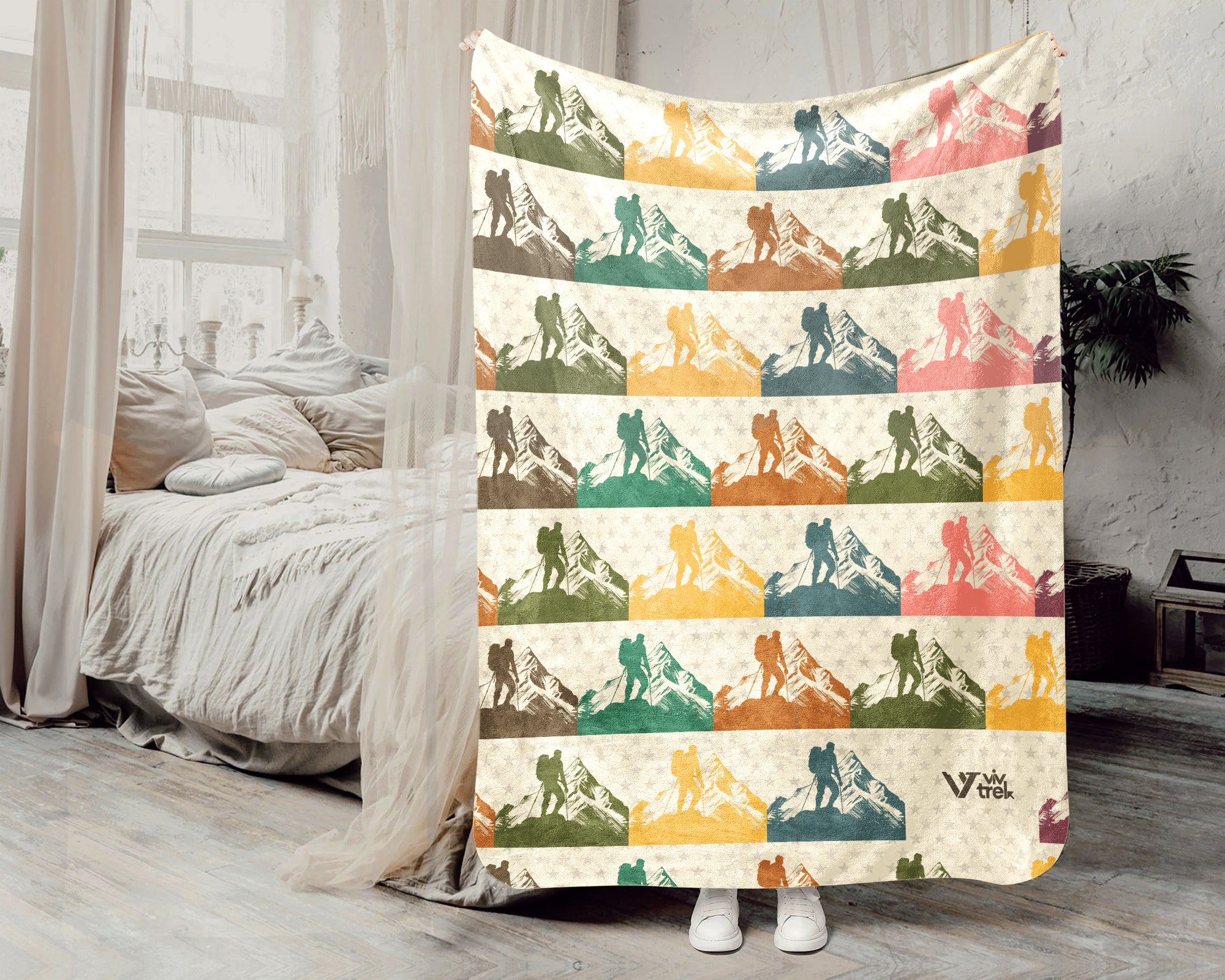 Retro Hiking Lover Blanket, Cozy Outdoor Adventure Throw, Rustic Mountain Decor Gift for Campers and Nature Enthusiasts