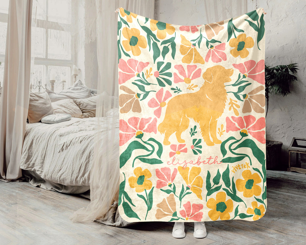 Floral Personalized Golden Retriever Blanket with Custom Name, Cozy Wildflower Throw for Kids Teens Adults, Dog Lover Birthday Gift