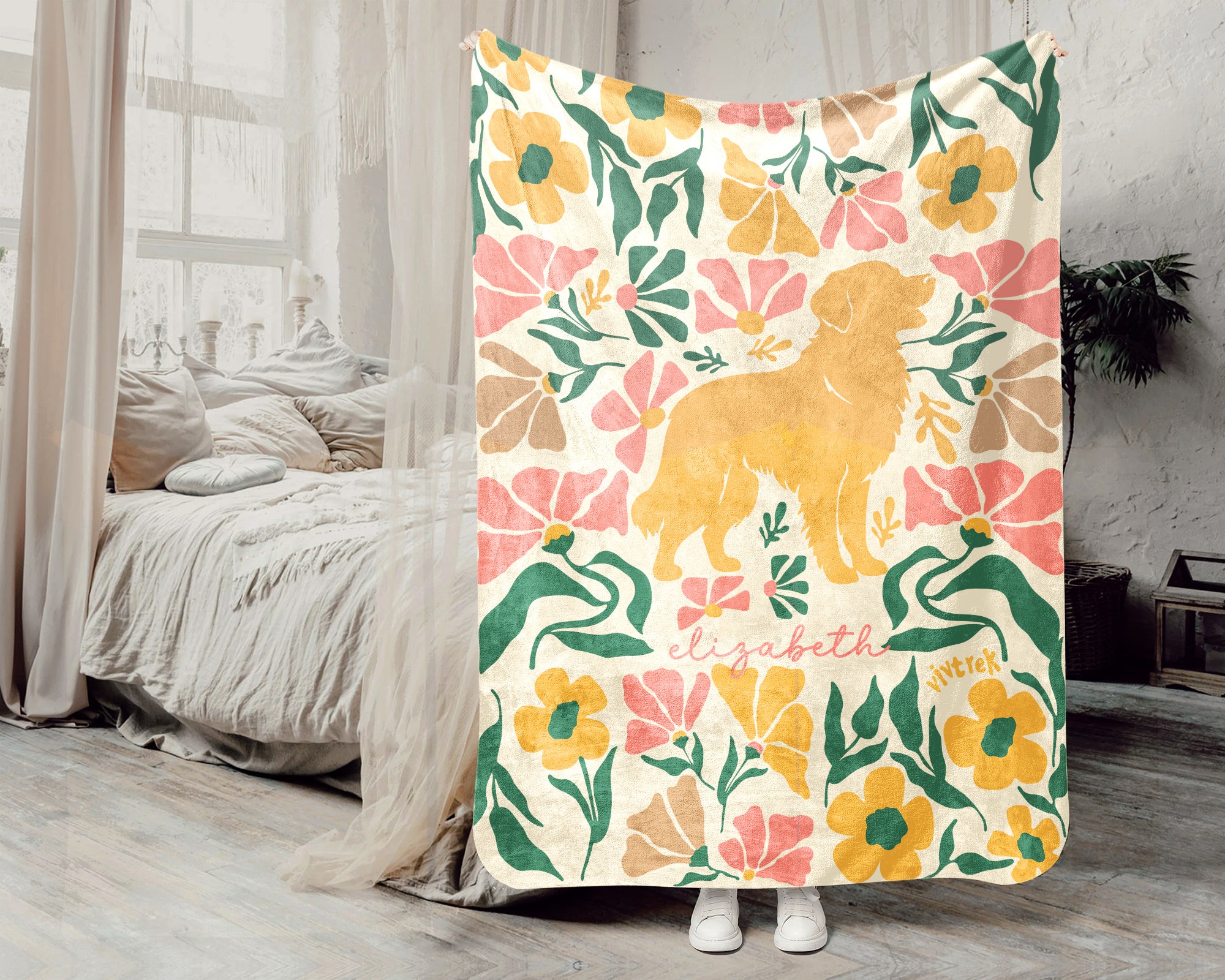 Floral Personalized Golden Retriever Blanket with Custom Name, Cozy Wildflower Throw for Kids Teens Adults, Dog Lover Birthday Gift