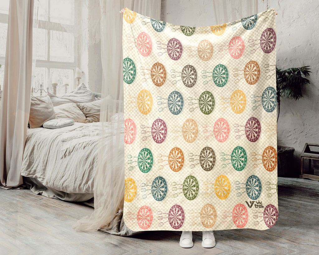 Retro Dartboard Blanket Gift for Dart Lovers, Cozy Game Room Throw, Stylish Dart Fan Home Decor Accent Blanket